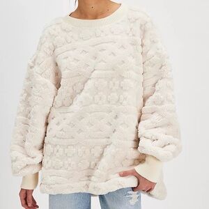 NWT--Free People Cable knit Sweatshirt Sweater with pockets sz L